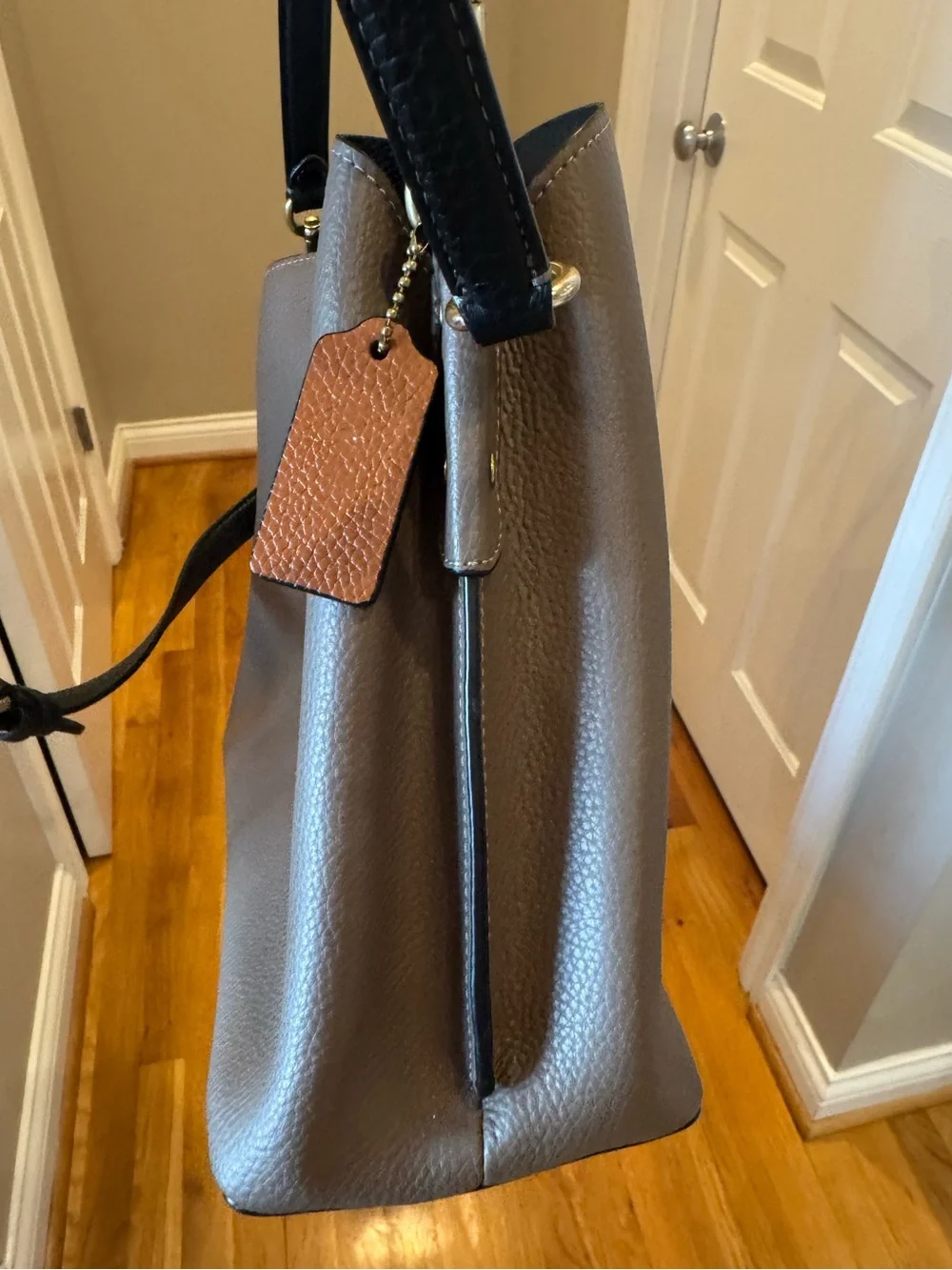 COACH - Willow Shoulder Bag in Colorblock, Dark Stone, EUC 2022 Beautiful
